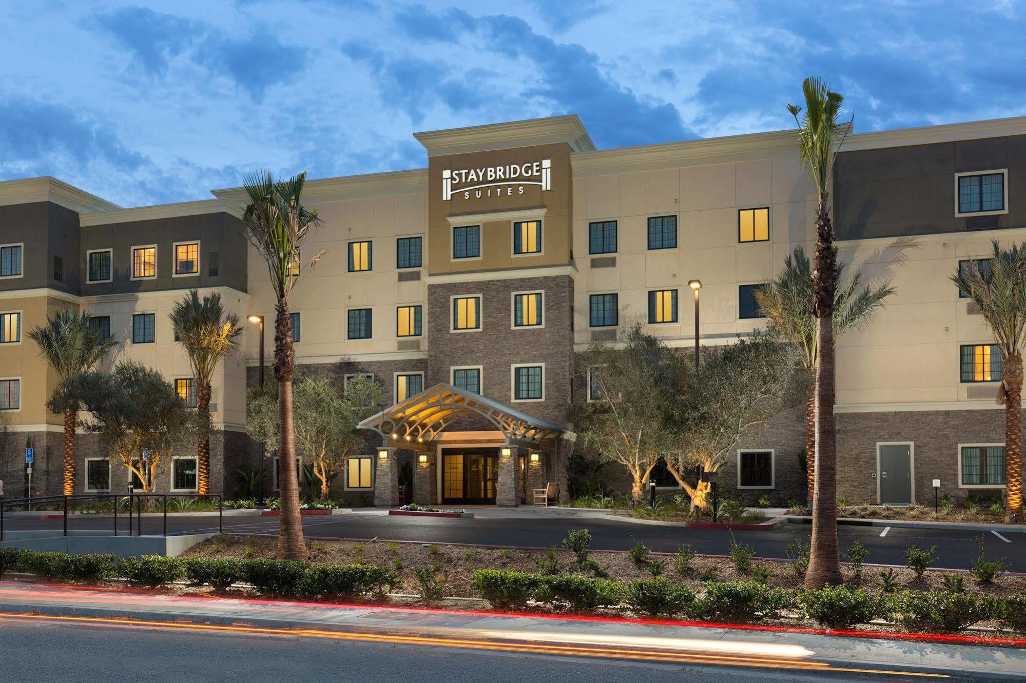 Staybridge Suites Corona South By Ihg Eksteriør bilde