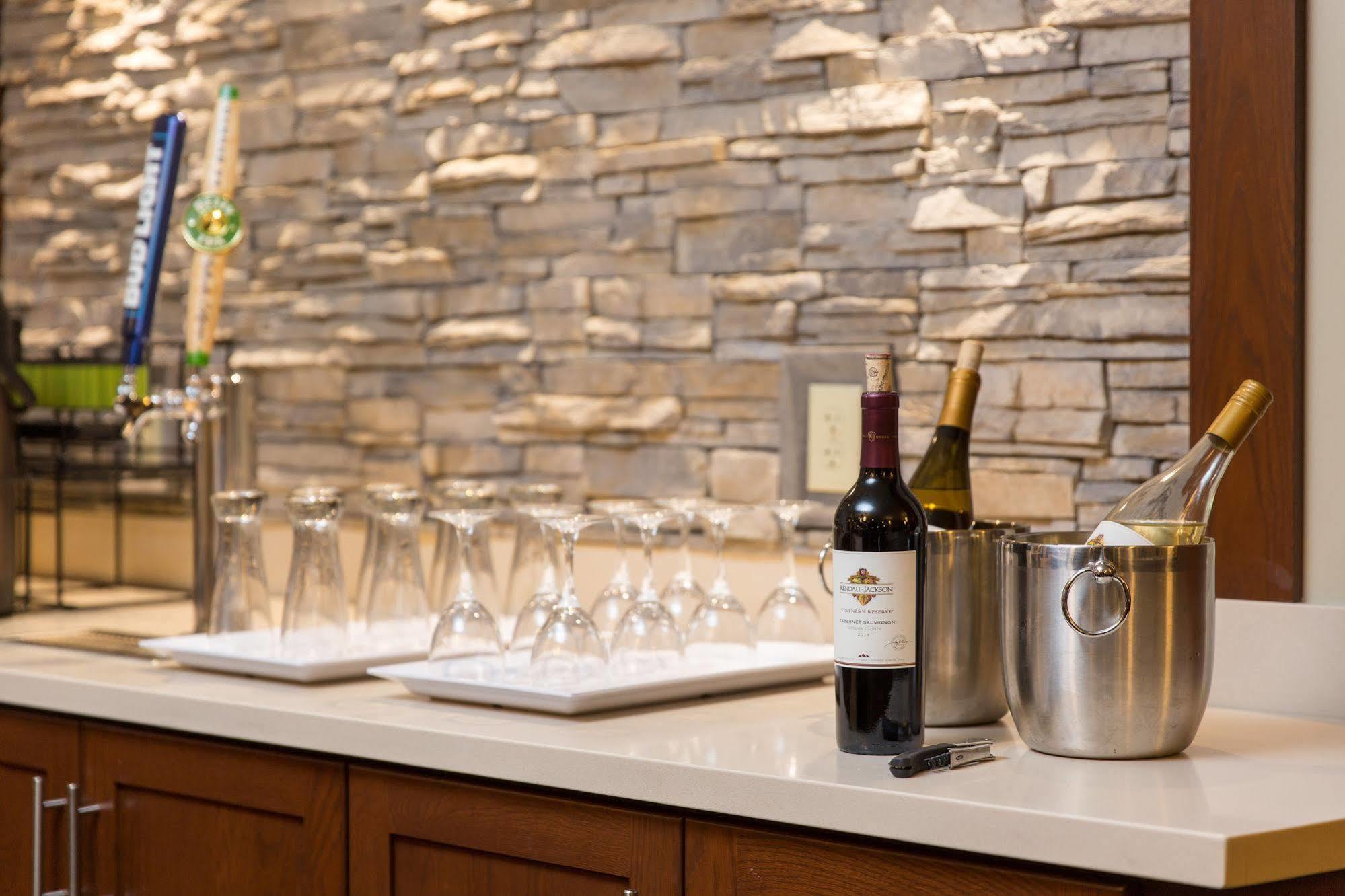 Staybridge Suites Corona South By Ihg Eksteriør bilde
